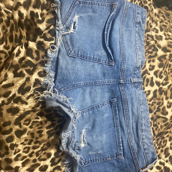1 pair of size 12 jean shorts. - Picture 4 of 4